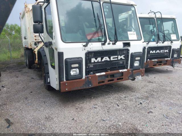  Salvage Mack 600