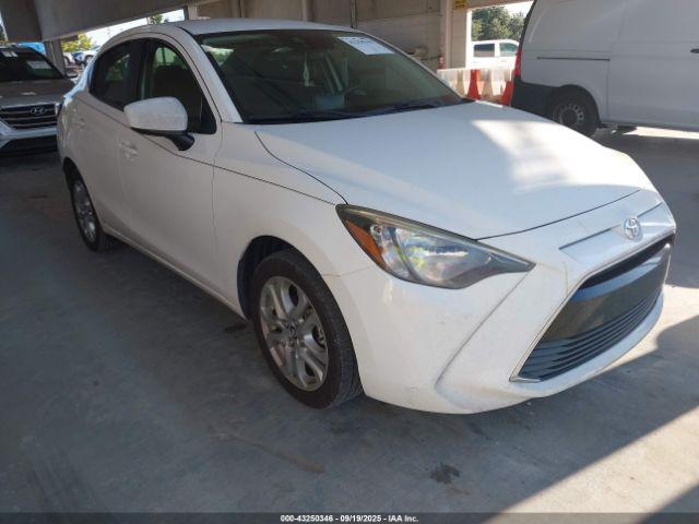  Salvage Toyota Yaris