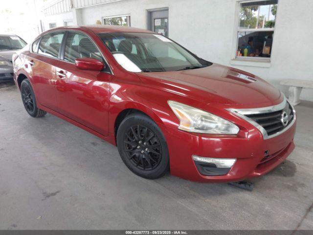  Salvage Nissan Altima