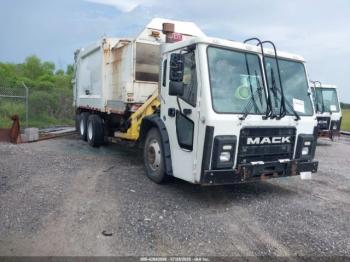 Salvage Mack 600