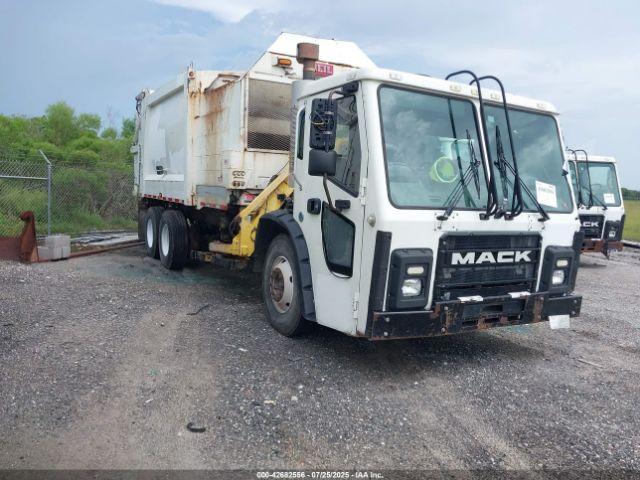  Salvage Mack 600