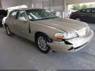 Lincoln Towncar Signature Limited Image 1
