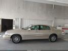 Lincoln Towncar Signature Limited Image 15