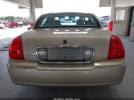 Lincoln Towncar Signature Limited Image 16