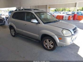 Salvage Hyundai TUCSON