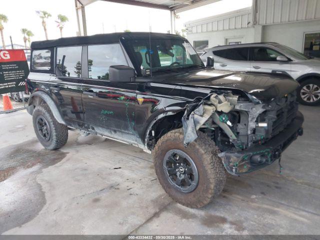  Salvage Ford Bronco