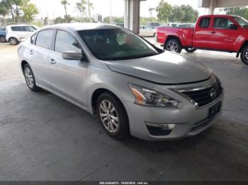  Salvage Nissan Altima