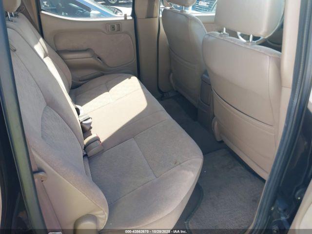 Toyota Tacoma Prerunner V6 Image 12