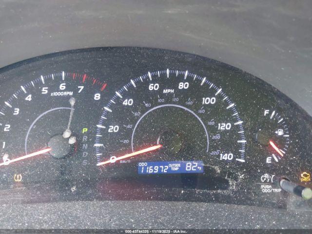 Toyota Camry Le Image 7