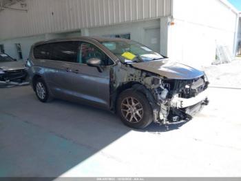  Salvage Chrysler Pacifica