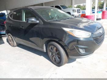  Salvage Hyundai TUCSON