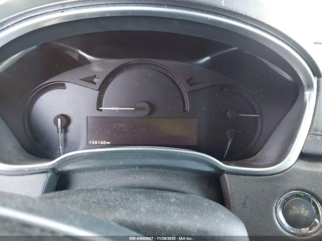 Cadillac SRX Standard Image 5