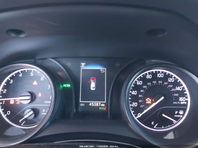 Toyota Camry Se Image 7