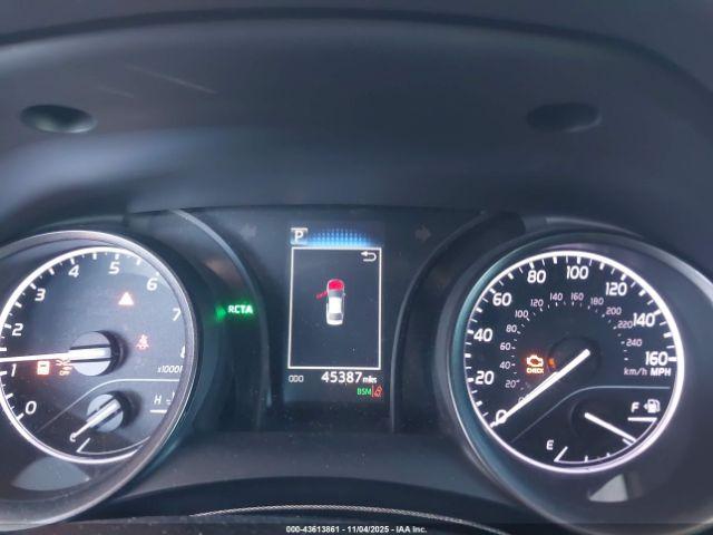 Toyota Camry Se Image 7