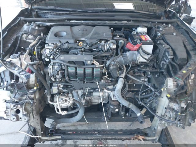 Toyota Camry Se Image 17