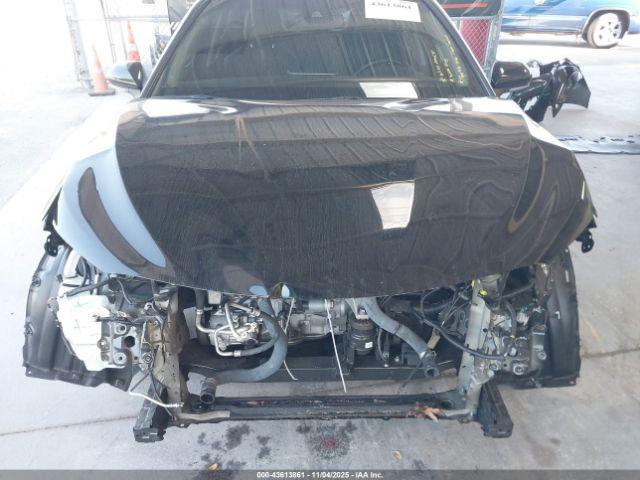 Toyota Camry Se Image 9