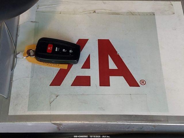 Toyota Camry Se Image 10