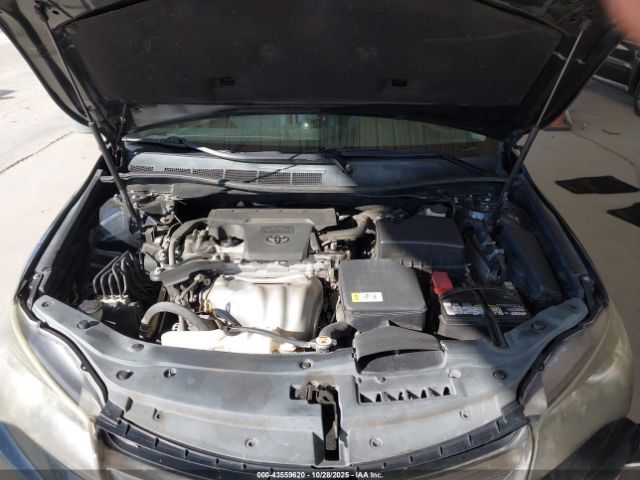 Toyota Camry Se Image 8