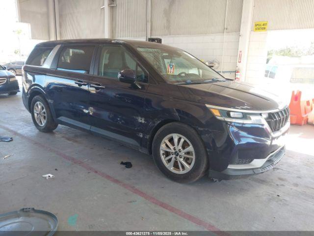  Salvage Kia Carnival