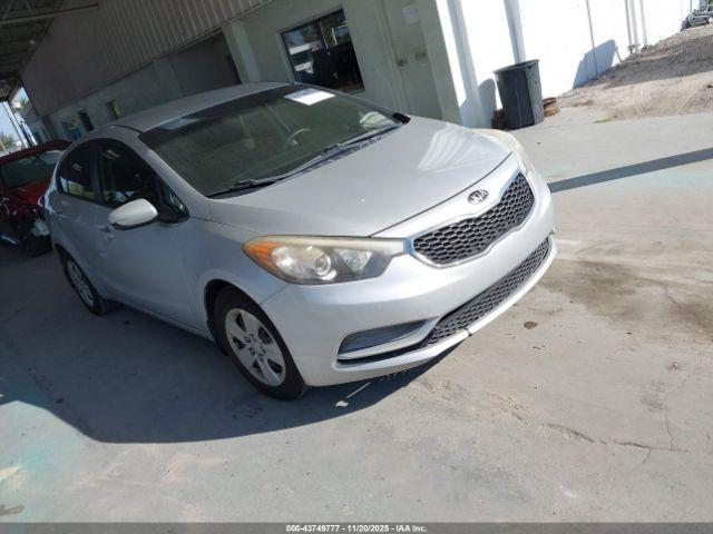  Salvage Kia Forte