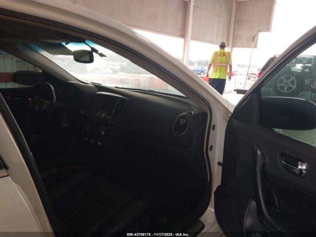 Nissan Maxima 3.5 Sv Image 9