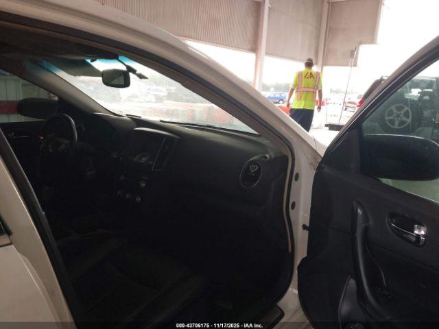 Nissan Maxima 3.5 Sv Image 9