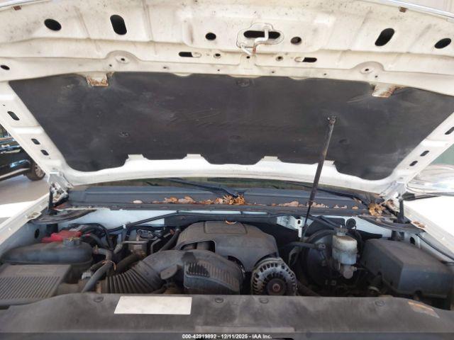 Cadillac Escalade Platinum Edition Image 15