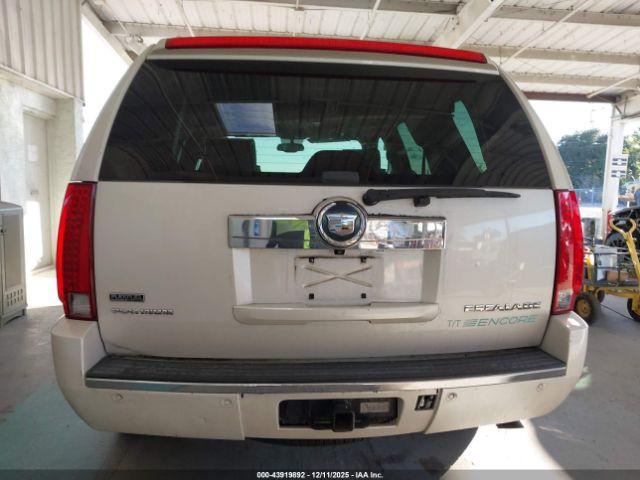 Cadillac Escalade Platinum Edition Image 4