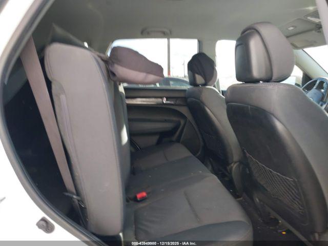 Kia Sorento Lx Image 2