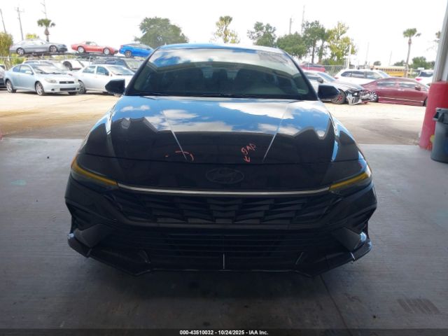 Hyundai ELANTRA Sel Image 16