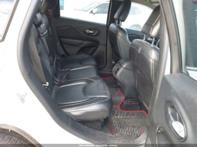 Jeep Cherokee Limited Image 8