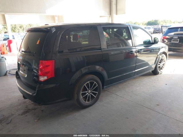 Dodge Grand Caravan Image 11