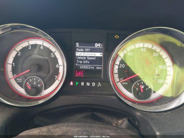 Dodge Grand Caravan Image 12