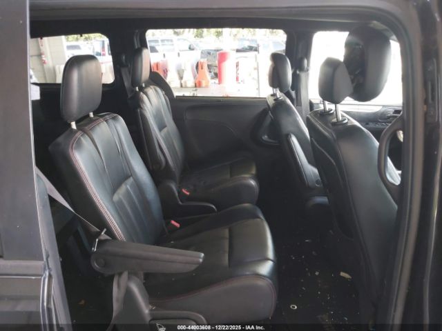 Dodge Grand Caravan Image 8