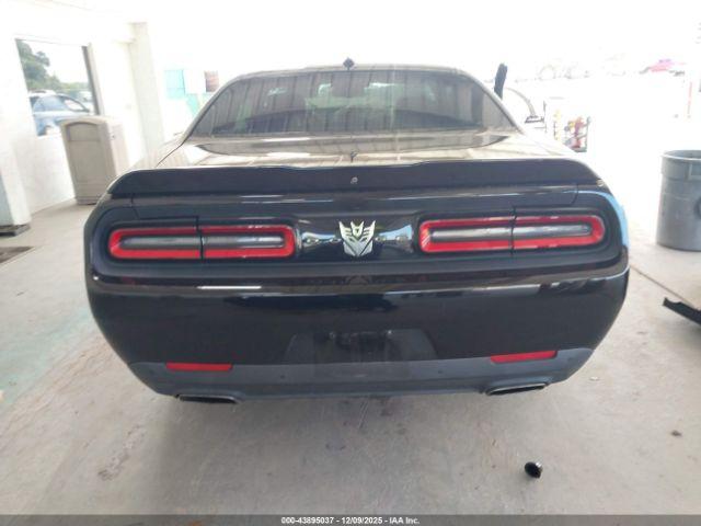 Dodge Challenger Sxt Plus Image 5