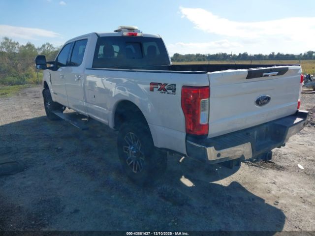 Ford F-350 Lariat Image 12