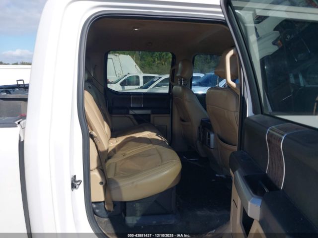 Ford F-350 Lariat Image 2