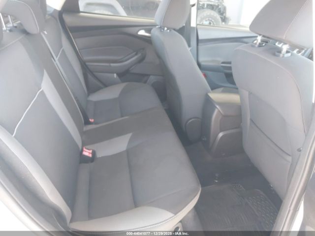 Ford Focus Se Image 6