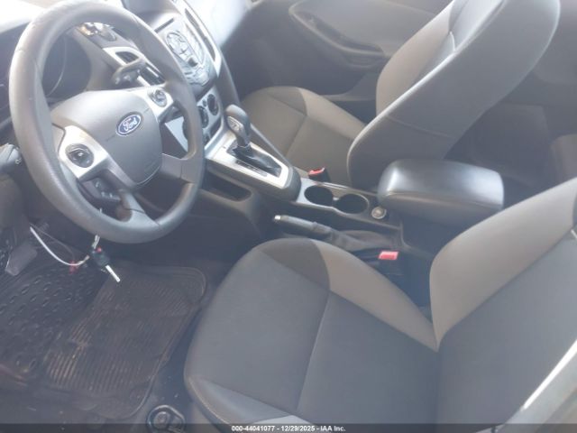 Ford Focus Se Image 11