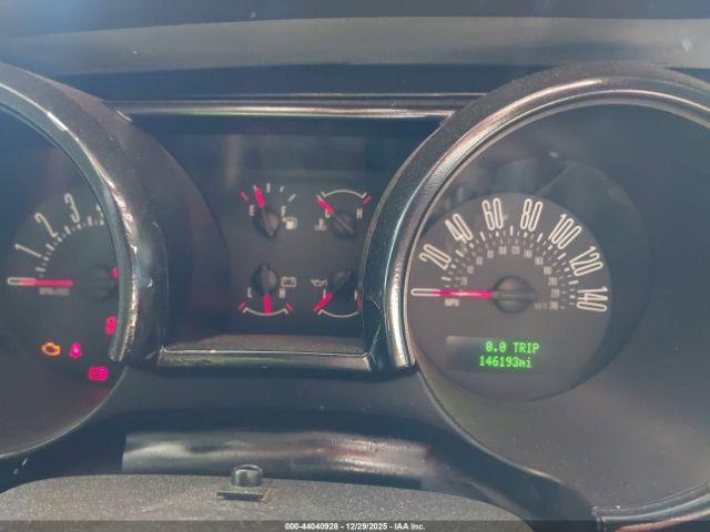 Ford Mustang Image 5