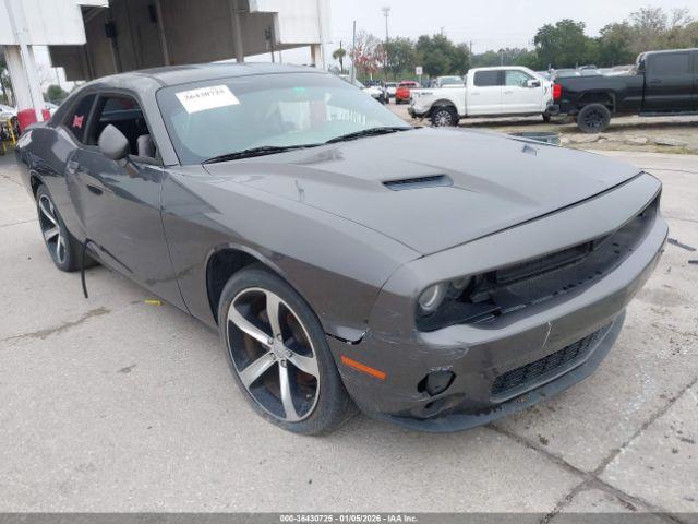  Salvage Dodge Challenger