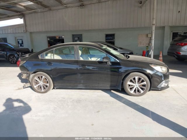 Subaru Legacy 2.5i Limited Image 11