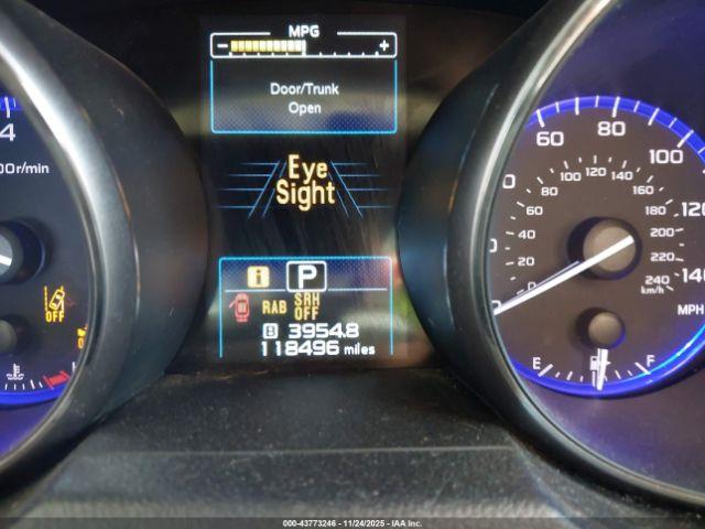 Subaru Legacy 2.5i Limited Image 12