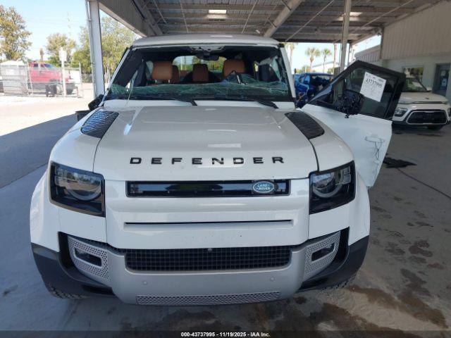 Land Rover Defender 110 Se Image 8