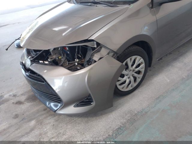 Toyota Corolla Le Image 13