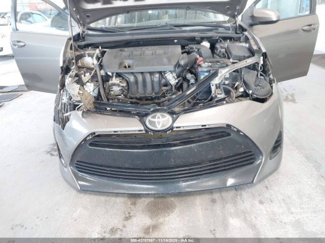 Toyota Corolla Le Image 3