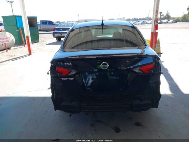 Nissan Versa S Image 18