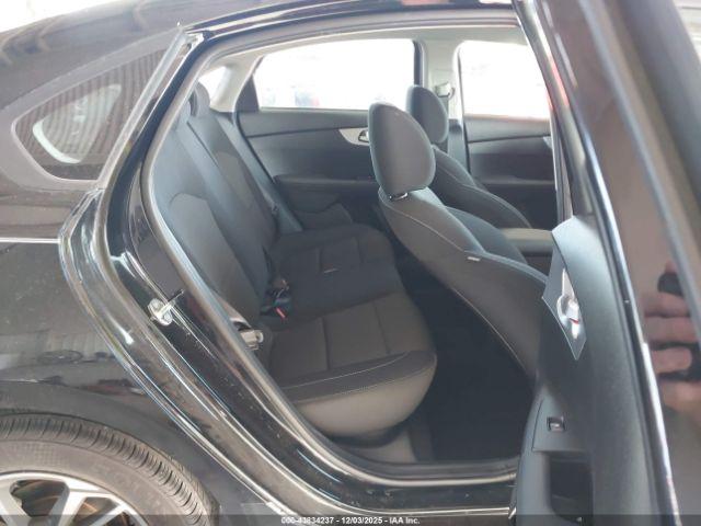 Kia Forte Lxs Image 6