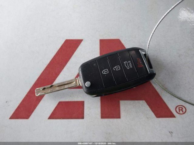 Kia Optima Lx Image 3