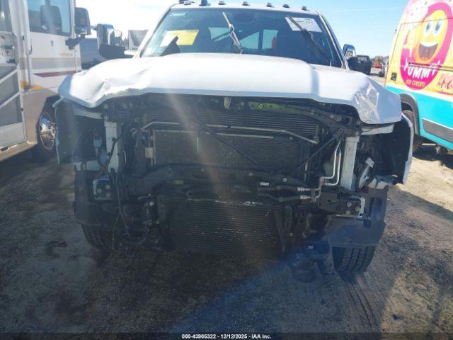 Ram 3500 Laramie Image 4